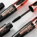 Her Magic Mascara